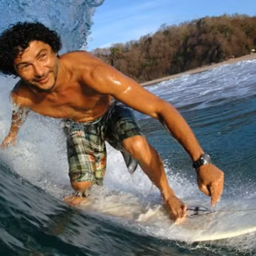Surfista e empresário cearense Petrônio Tavares morre enquanto surfava no México