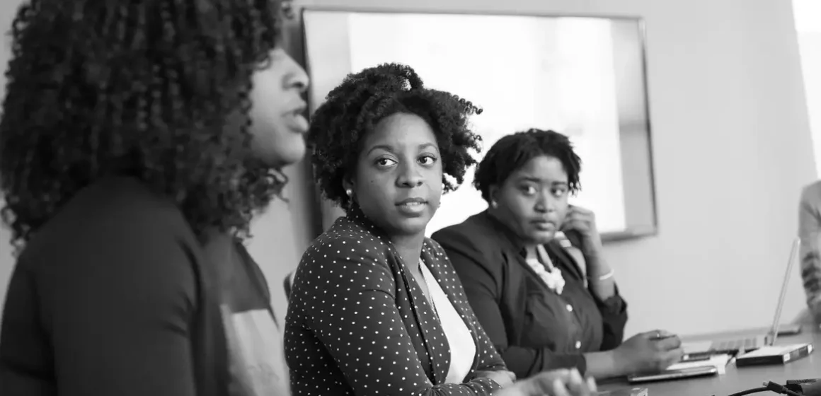 Desemprego entre jovens negras chega a 24,7%
