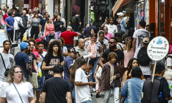 pib_06 (1) Pobreza cai para 18,4% em 22 regiões metropolitanas, incluindo Belém, menor taxa da série histórica, puxada pelos salários