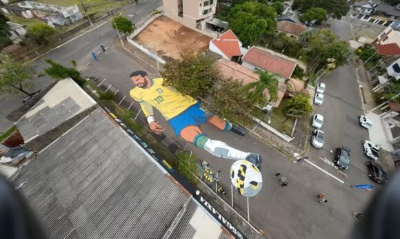 whatsapp-image-2026-06-08-at-08.09.51 Painel gigante de Neymar com 850 m² vira atração em rua de Novo Hamburgo, no Rio Grande do Sul