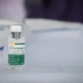 Butantan mantém estudo da vacina da dengue em idosos na Região Sul mesmo após suspensão da imunização pelo Ministério da Saúde