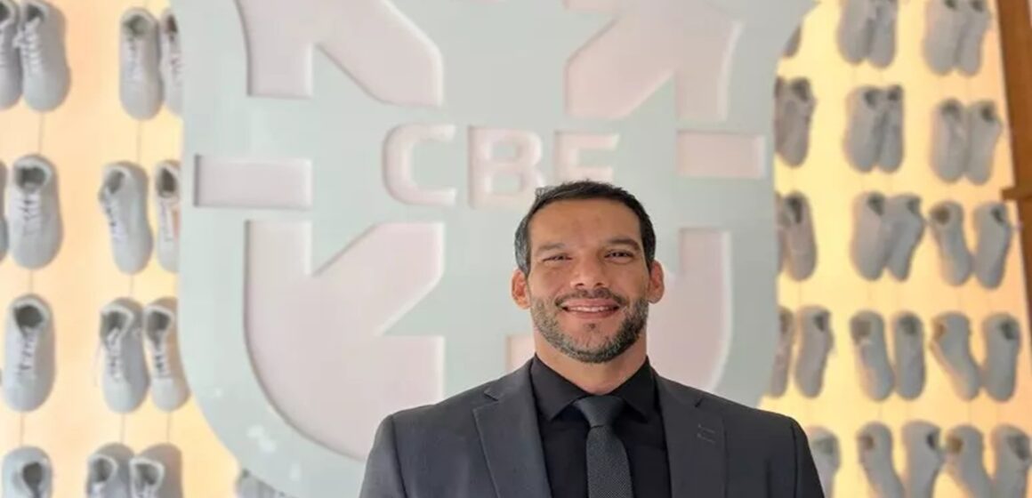 Samir Xaud permanece na presidência da CBF após rumores sobre mudança