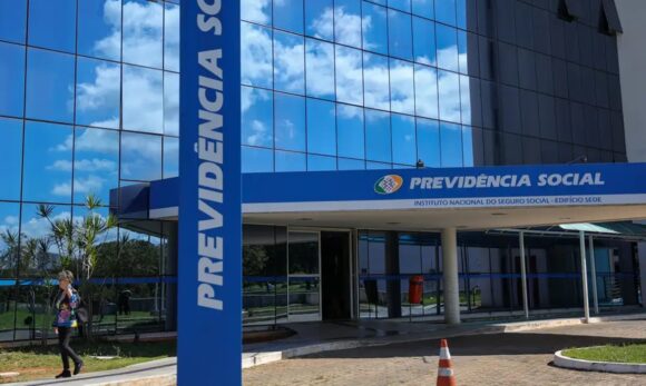 09052025-pzzb8630 PF aponta suposto esquema de propina envolvendo ex-presidente do INSS