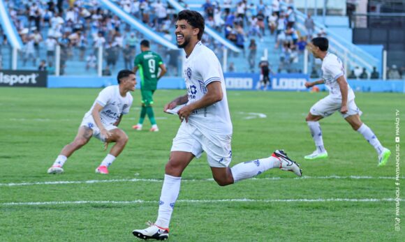 Paysandu busca virada heroica por 3 a 2 sobre o Guarani na Curuzu e assume quarta colocação da Série C