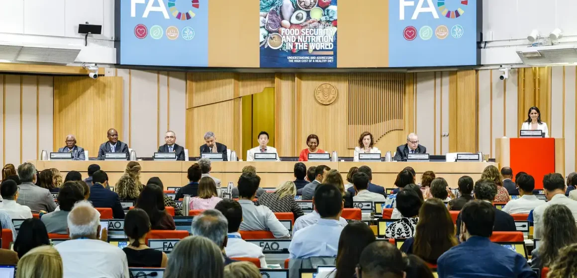 Brasil permanece fora do Mapa da Fome pelo segundo ano consecutivo, com insegurança alimentar grave recuando para 0,6% da população, aponta relatório da FAO