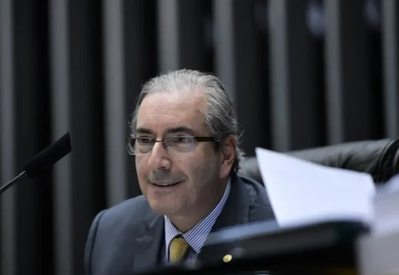STF bloqueia R$ 6,15 milhões de Eduardo Cunha por suspeita de desvio de emendas sem mandato