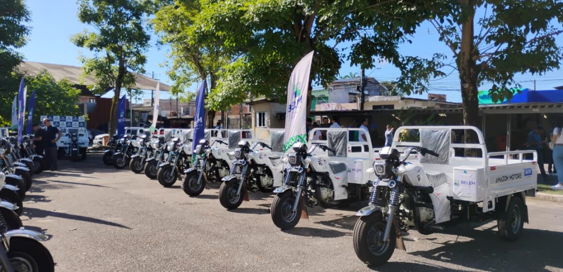 Prefeitura de Belém entrega 19 triciclos e uma ambulância para distritos de Outeiro, Cotijuba, Mosqueiro e Icoaraci
