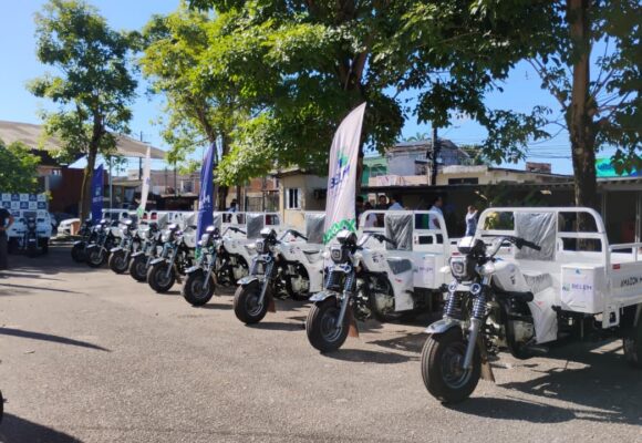 Prefeitura de Belém entrega 19 triciclos e uma ambulância para distritos de Outeiro, Cotijuba, Mosqueiro e Icoaraci