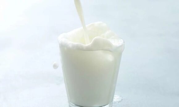 Intolerância à lactose e alergia ao leite não são a mesma coisa; especialista alerta para riscos do autodiagnóstico