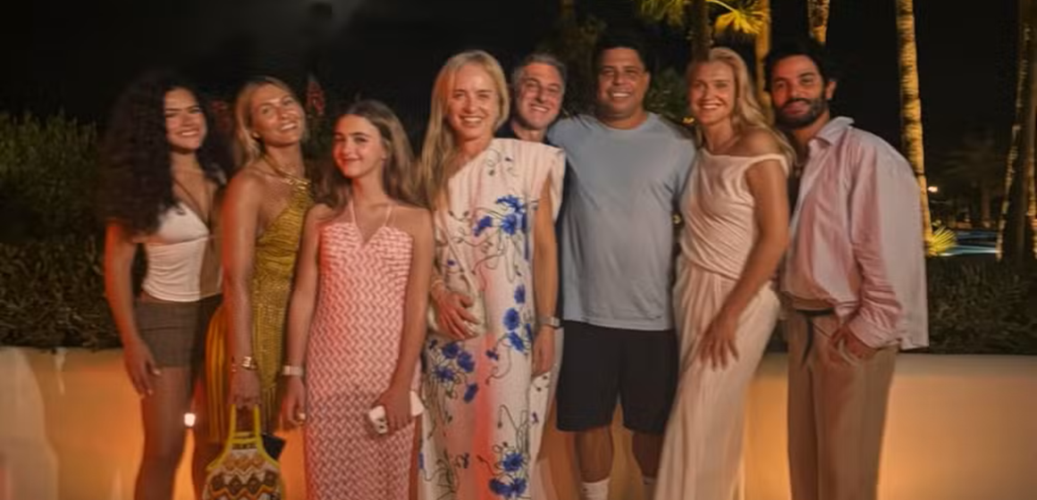 angelicaksy-1785109466-3950106854094864014-45392903 Angélica reúne família e amigos em álbum de férias em Ibiza