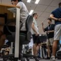 Japão libera uso de shorts no trabalho e gera debate sobre assédio