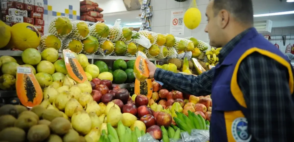Consumo exagerado de frutas também pode trazer riscos à saúde
