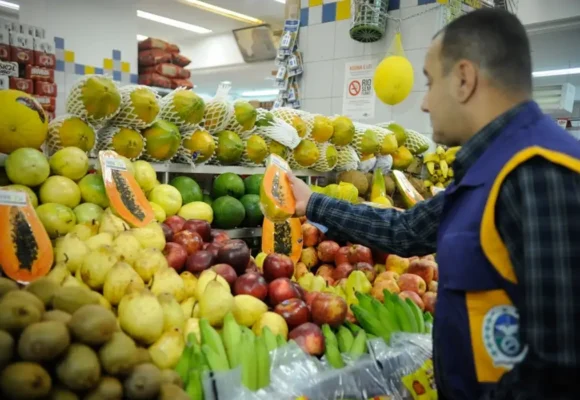 Consumo exagerado de frutas também pode trazer riscos à saúde