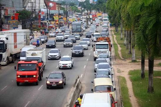 Novas regras na BR-316 restringem caminhões acima de 29 toneladas em horários de pico e liberam veículos menores