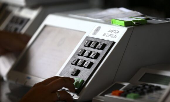 lacracao-urnas-eletronicas_mcamgo_abr_210920221818-11 Eleições 2026 abrem mercado para pequenos negócios digitais