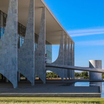 pzzb0284 Entenda a Lei de Reciprocidade, que o Brasil pode acionar contra os EUA após tarifas de 25%; lei prevê contramedidas na mesma proporção