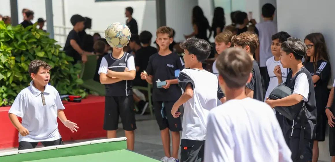 pzzb9171 Lei que restringe celulares é adotada por 92% das escolas e melhora concentração e convivência