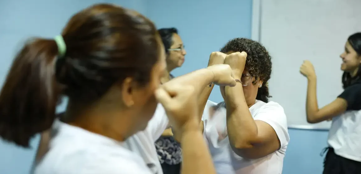 toms8514 Senado aprova venda de spray de pimenta para defesa pessoal de mulheres; projeto segue para sanção