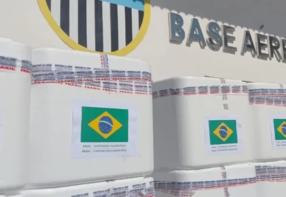 vacinas_para_venezuela Brasil doa 690 mil doses de vacinas para ajudar Venezuela a conter surtos