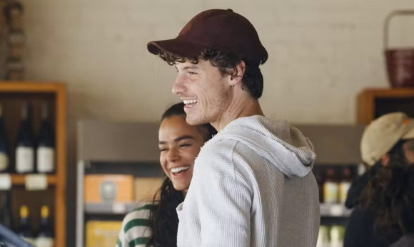 Shawn Mendes e Bruna Marquezine assumem namoro nas redes; romance começou em 2017 no Rock in Rio
