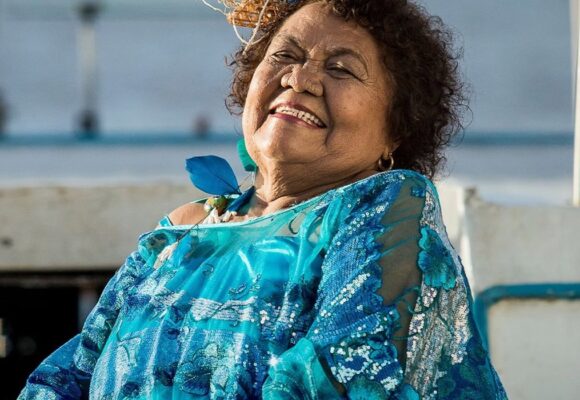 Dona Onete apresenta melhora durante internação em Belém