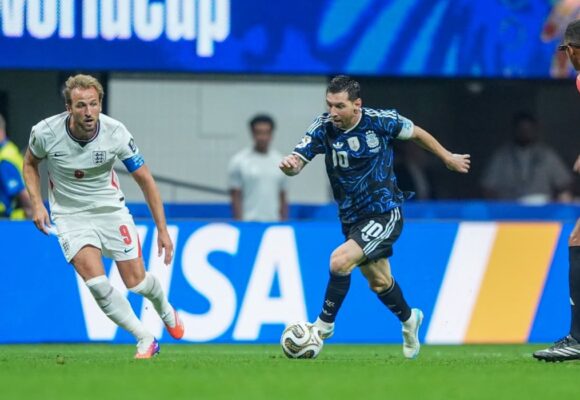 Messi anuncia fim de ciclo na seleção argentina após duas décadas de história