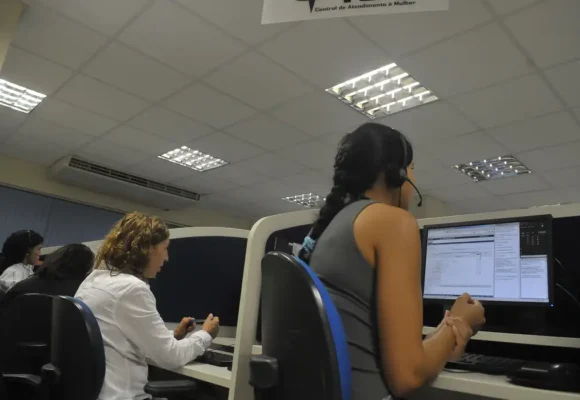 Polícia Civil registrou 782.474 atendimentos especializados a mulheres em 2025, aponta diagnóstico nacional