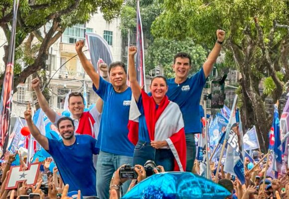 Primeiro ato de campanha de Hana Ghassan à reeleição lota ruas de Belém em grande caminhada neste domingo
