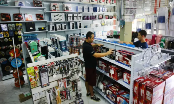 Abertura de pequenos negócios cresce quase 14% em 2026, com MEI liderando o avanço