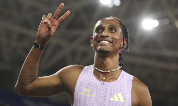 Alison dos Santos quebra recorde mundial dos 400m com barreiras com 45s80 na Diamond League
