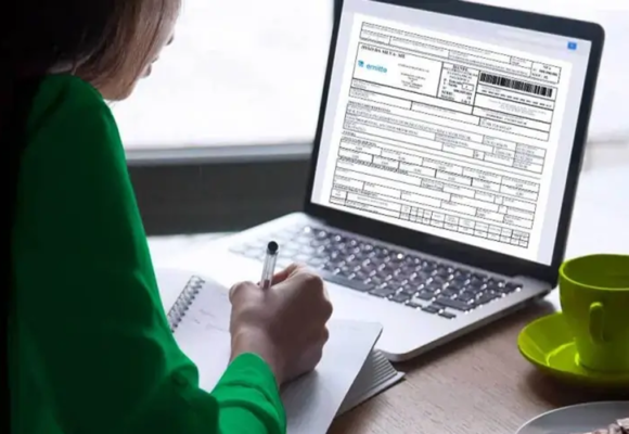 Pequenos negócios do Simples Nacional não precisam preencher IBS e CBS em 2026, mas devem ficar atentos a fornecedores