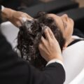 Terapia capilar reduz danos em cabelos quebradiços e exige abordagem multiprofissional, orienta especialista da UNAMA
