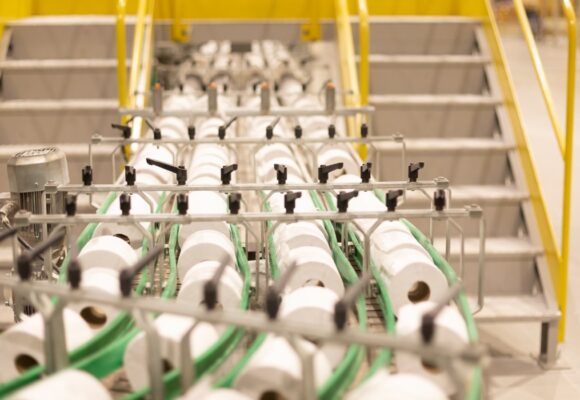Suzano registra EBITDA ajustado de R$ 4,7 bilhões no segundo trimestre
