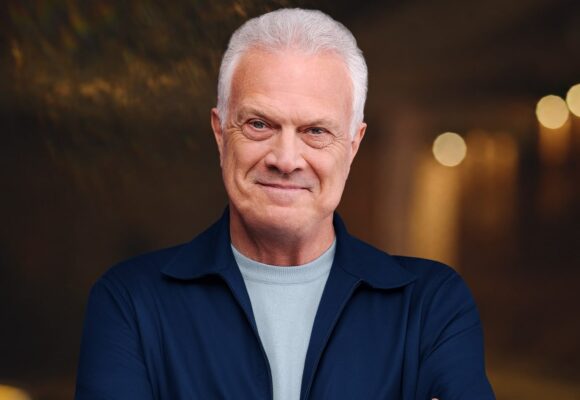 NotreDame Saúde lança campanha com Pedro Bial sob nova diretoria de Raquel Arruda e posicionamento “Premium inteligente”