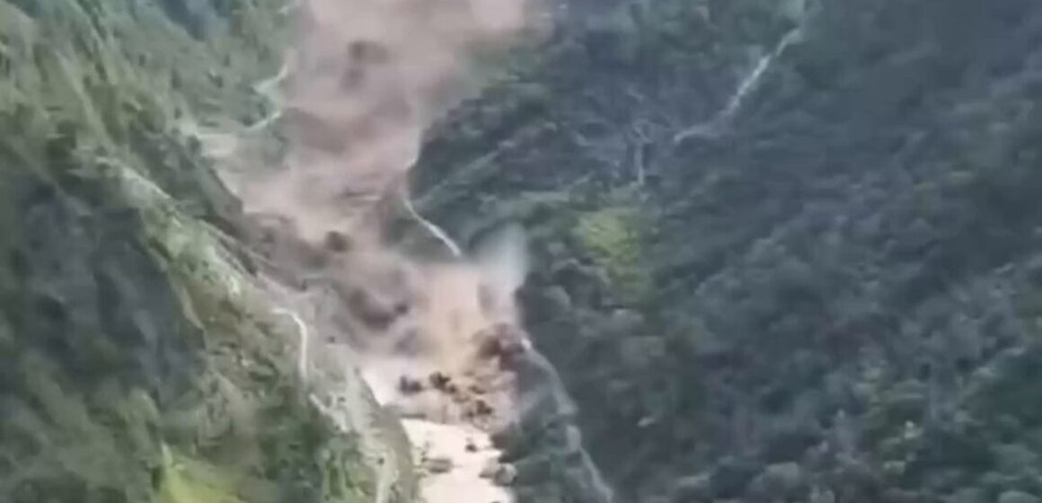 Novas imagens do Nepal mostram o momento da inundação repentina na região de Rasuwa
