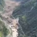 Novas imagens do Nepal mostram o momento da inundação repentina na região de Rasuwa