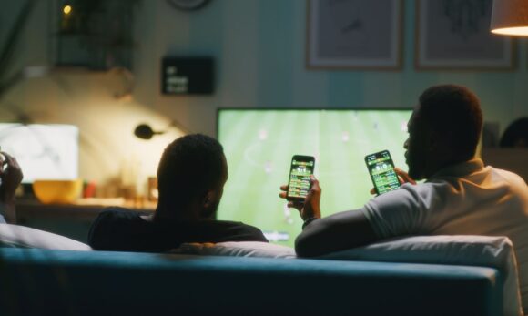 Apostadores de bets em periferias buscam ajuda no SUS após vício devastar suas vidas, aponta Agência Brasil