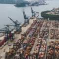Empresas afetadas por tarifaço e conflitos terão R$ 13,5 bilhões em crédito