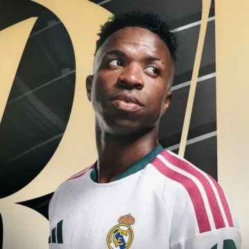Real Madrid anuncia renovação de Vini Jr. até 2032 após longa novela; salário chega a R$ 118,7 milhões por ano