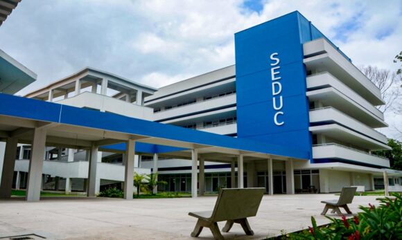 Seduc-PA abre concurso com 2 mil vagas e salários de até R$ 6,5 mil