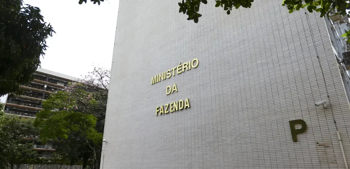 Governo Central registra superávit de R$ 10,8 bilhões em julho