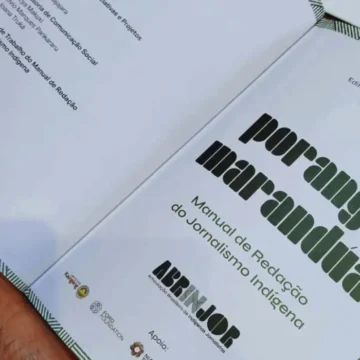 Jornalistas indígenas lançam manual inédito de comunicação com perspectiva dos povos originários