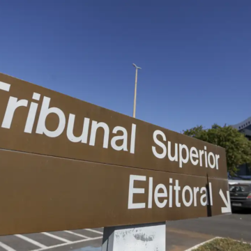 Prazo para pedido de voto em trânsito vai até 20 de agosto; solicitação deve ser feita pelo site do TSE