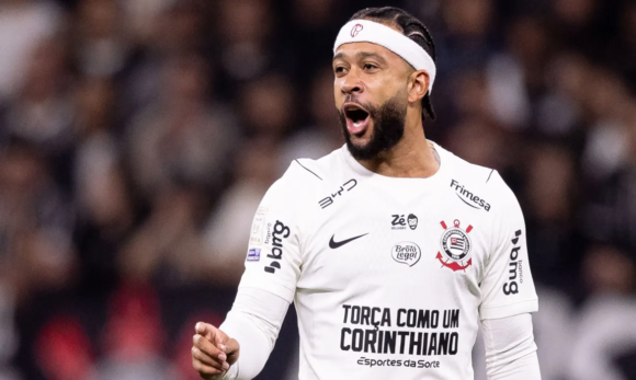 Memphis Depay critica Corinthians por não cumprir acordo de renovação e promete ação judicial