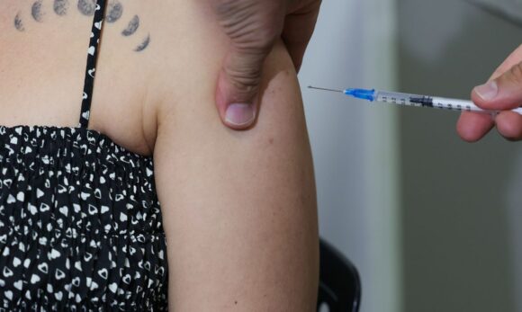 pzzb4081 Campanha Nacional de Multivacinação se iniciou com vacinas gratuitas em todo o Brasil