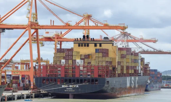 Balança comercial brasileira registra superávit de US$ 7 bilhões em julho