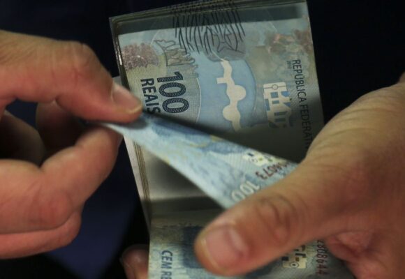 Desenrola Adimplentes começa a operar com juros de até 1,99% ao mês para trabalhadores informais