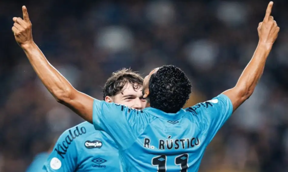 ‘Lei do ex’ e expulsão precoce eliminam Remo da Copa do Brasil; Santos vence por 1 a 0 no Mangueirão lotado