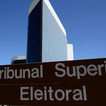 TSE marca julgamento dos registros dos candidatos à Presidência para segunda-feira (31)