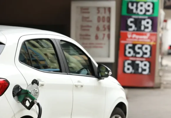 0g0a8743 Governo anuncia pacote de R$ 7 bilhões por mês para conter alta dos combustíveis
